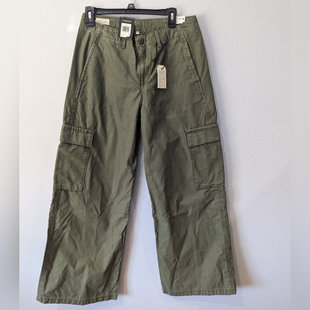 Levi's premium baggy cargos